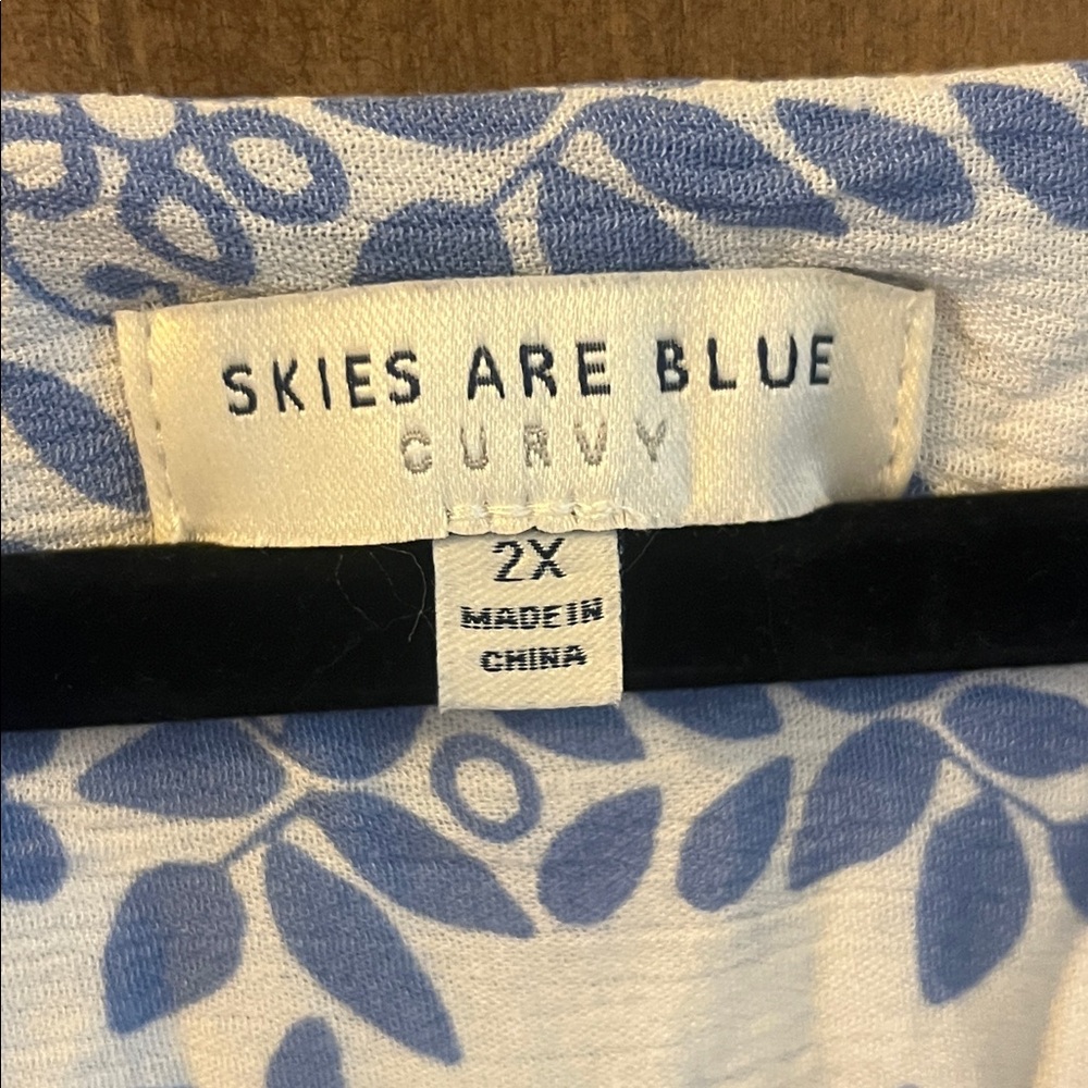 Skies are Blue Patterned Blouse - Picture 4 of 7